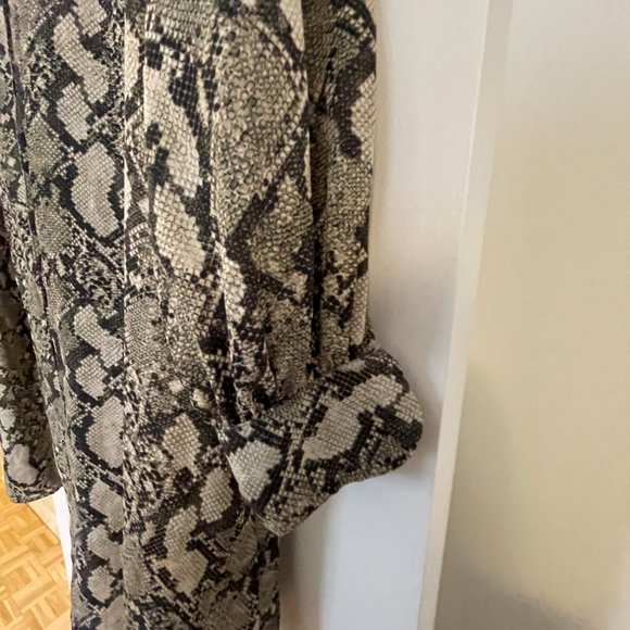 Long Snake Motif Tunic/ Shirtdress - Picture 4 of 7